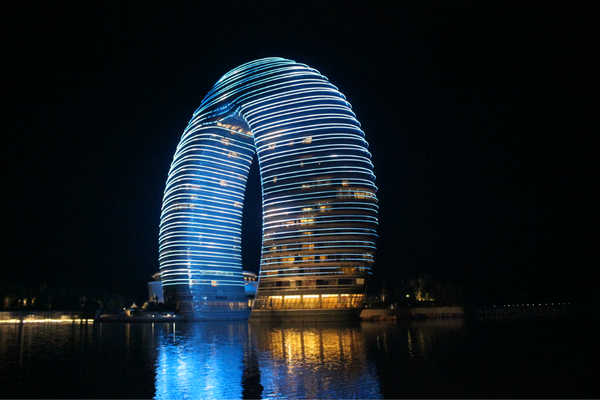 奇特建筑 浙江太湖边七星级酒店