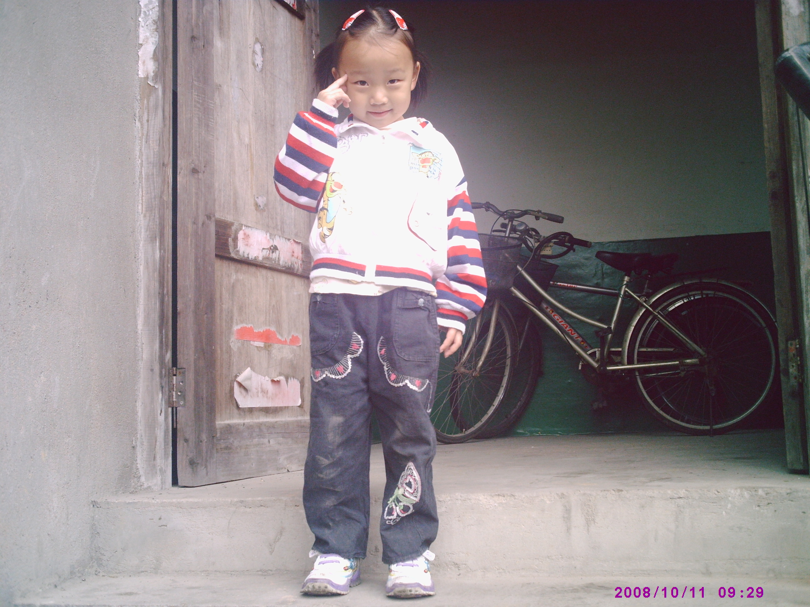 2008年汪爱平老师创办的美国超级童年全脑开发中心汤池店学生陈颖(摄影:李直才)