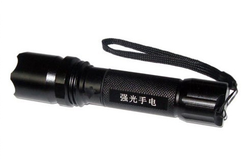 LED强光手电筒厂家 防水手电筒直销
