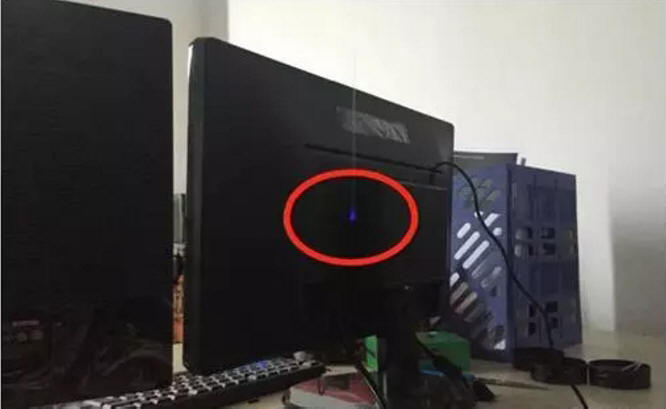 激光灭蚊炮追踪模拟的蚊子 激光灭蚊设备 激光灭蚊炮 激光灭蚊器 激光灭蚊机器人 专打蚊子的激光坦克机器人