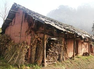 农村贫困户的住房现状