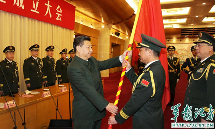 中国人民解放军战区成立大会2月1日在北京八一大楼隆重举行 中共中央总书记、国家主席、中央军委主席习近平向东部战区、南部战区、西部战区、北部战区、中部战区授予军旗并发布训令