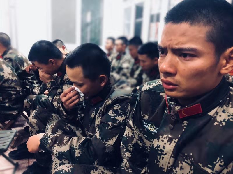 泪目!新兵连收到的这封信,写了整整46天